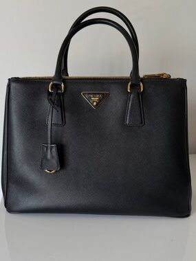 Prada Saffiano Lux Tote Black Nero Authentic w/ Card